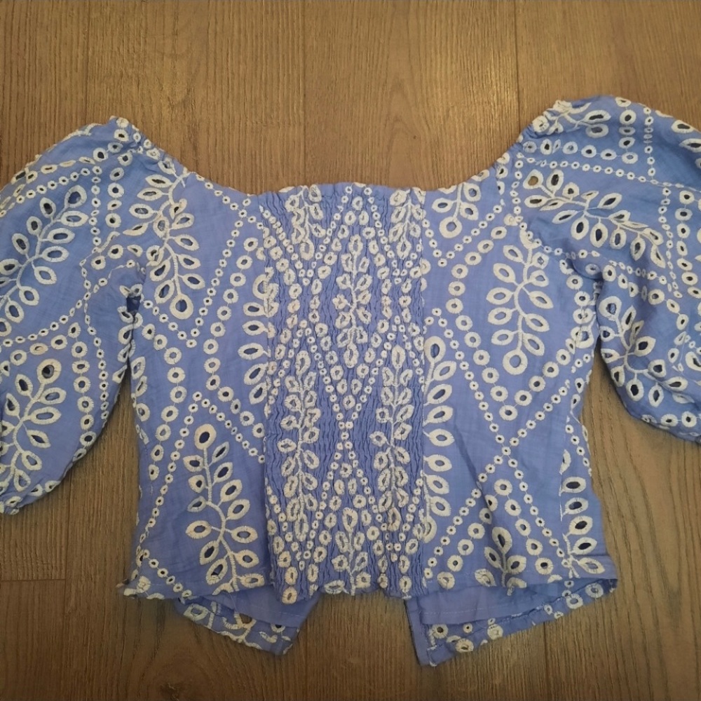 Vici June Swoon Cotton Blend Eyelet Cropped Top - Picture 11 of 12